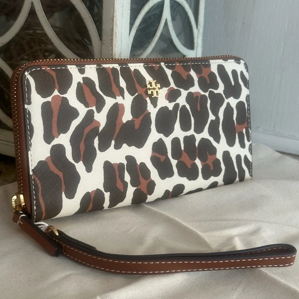 New Tory Burch EMERSON PRINTED ZIP CONTINENTAL WALLET BEIGE REVA LEOPARDS